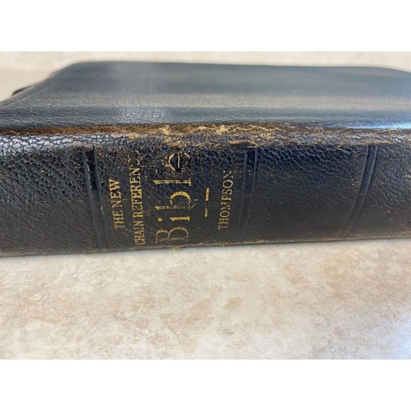 The New 1934 Chain Reference Bible Third Improved Edition King James Version - Picture 3 of 16